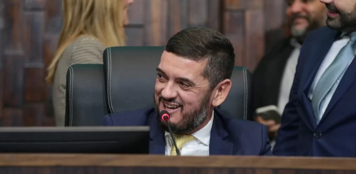 Rodrigo Bacellar assume interinamente o Governo do Rio durante licença de Cláudio Castro