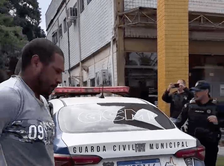 Prisão com reconhecimento facial realizada em Guapimirim durante operação policial