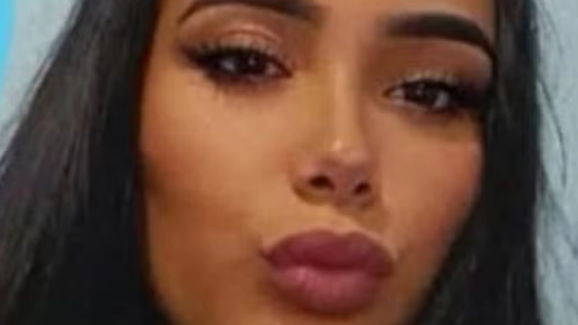 Polícia prende mãe no Rio após morte de bebê deixado com irmão de 5 anos