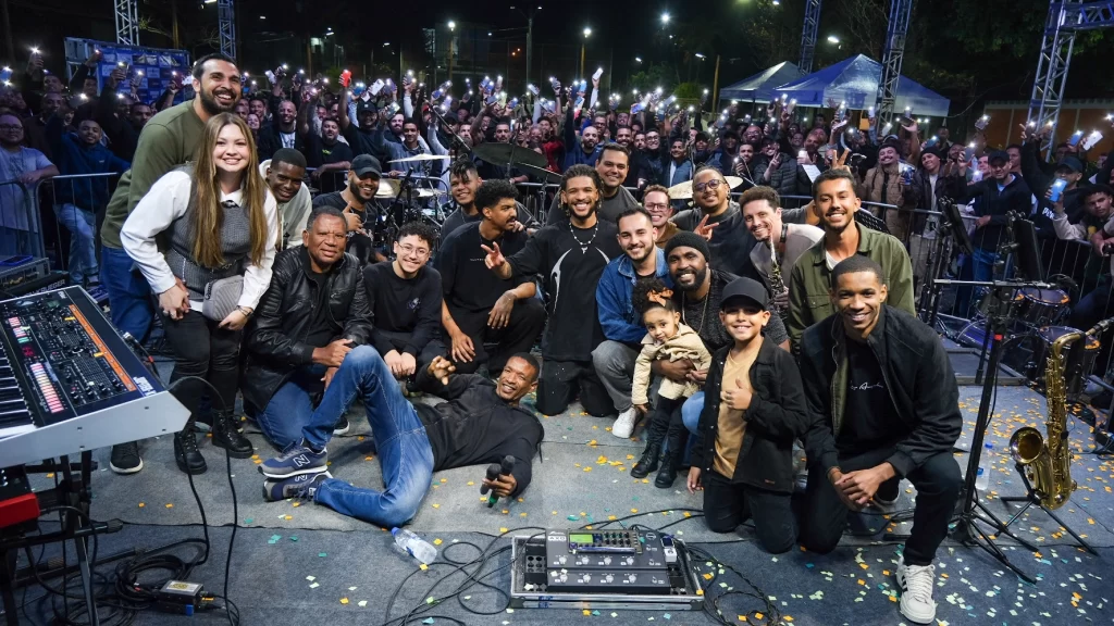 Apresentação de artistas no workshop de música Guapimirim.