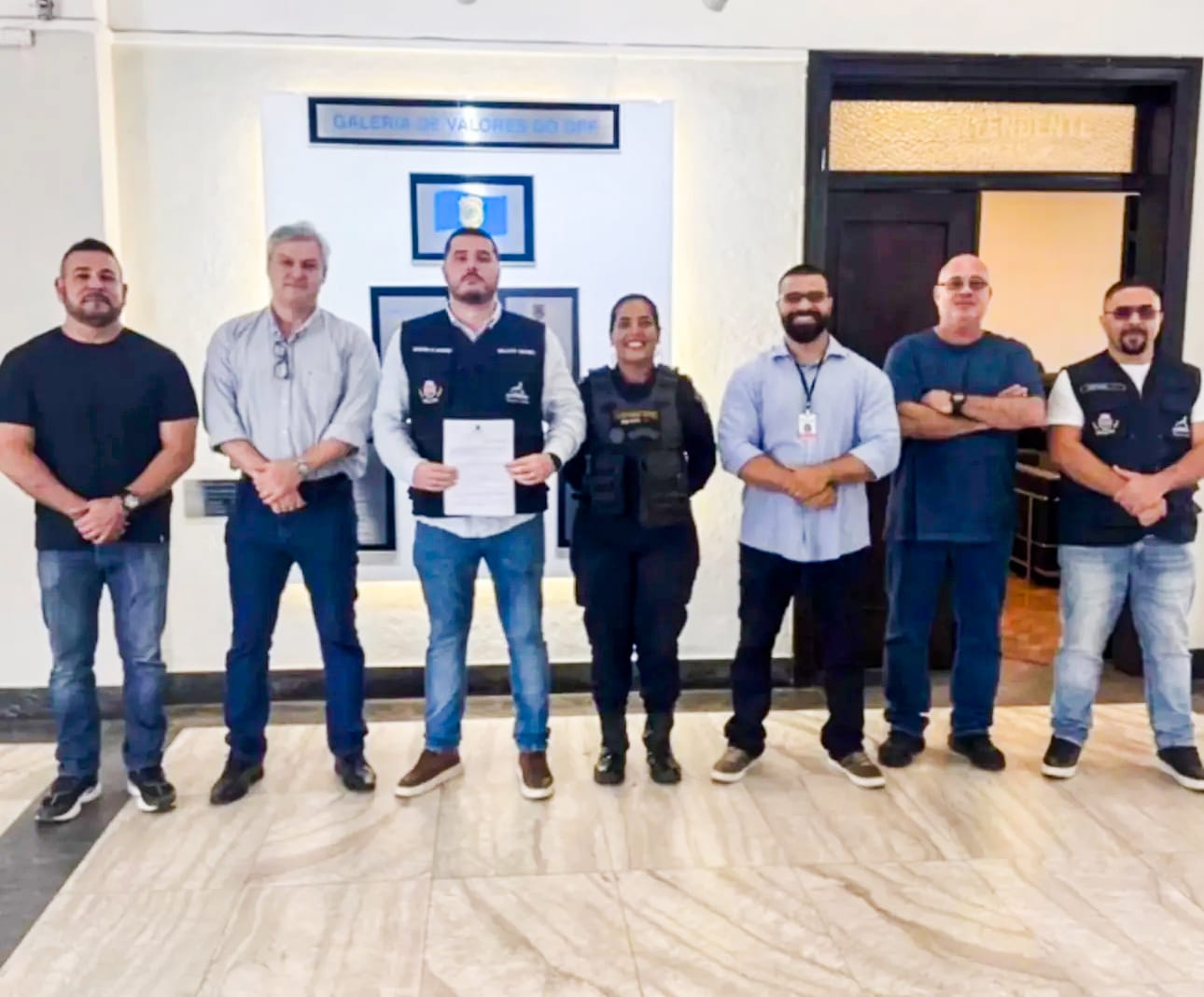 Guarda Civil armada de Guapimirim durante operação de segurança