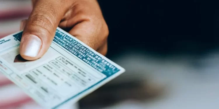 Renovação automática da CNH beneficia 300 mil motoristas na primeira semana