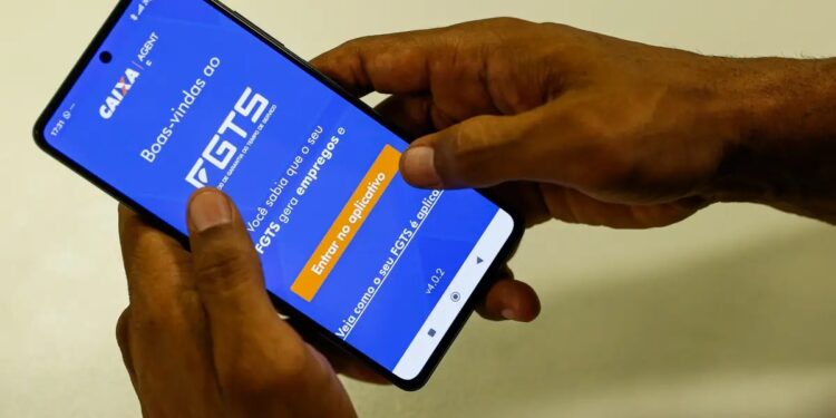 Novo Desenrola abre consulta de saldo do FGTS para dívidas no dia 25
