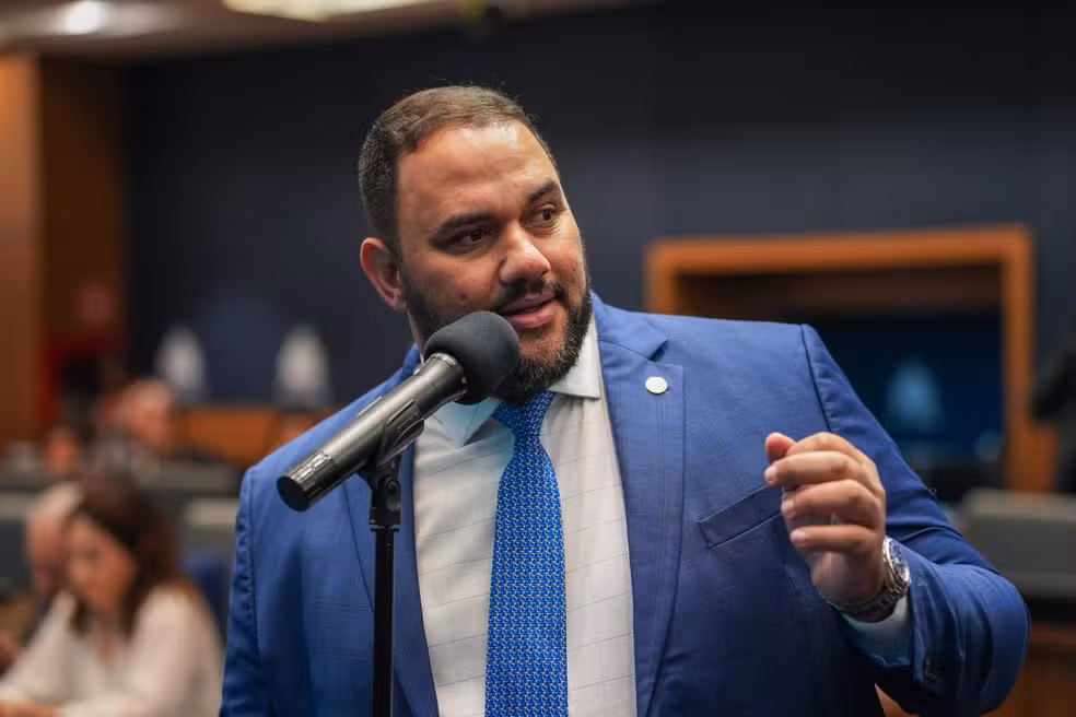 Thiago Rangel cede cargos na Educação para líder do tráfico