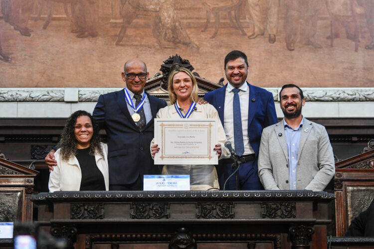 Prefeita Marina Rocha recebe Medalha Tiradentes