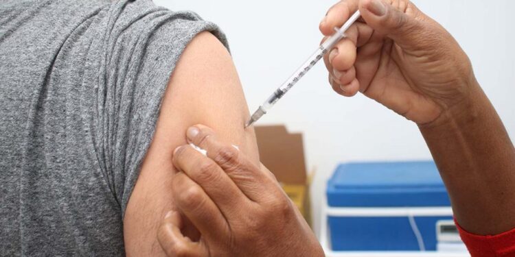 Ministério da Saúde prorroga vacinação contra HPV para adolescentes de 15 a 19 anos