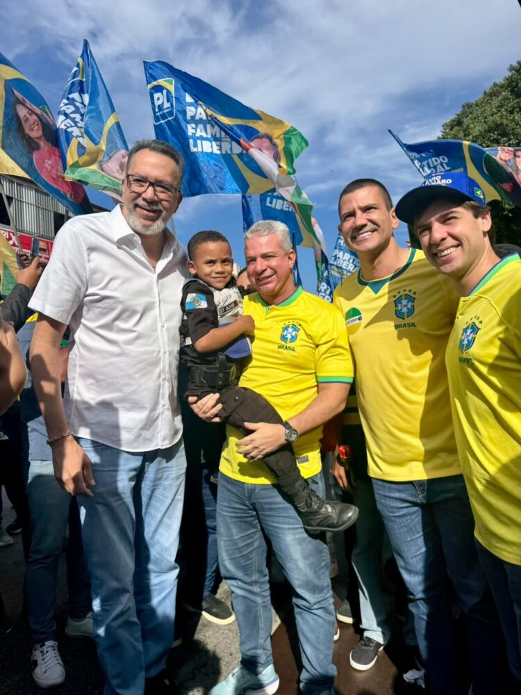 Douglas Ruas reúne multidão e debate segurança