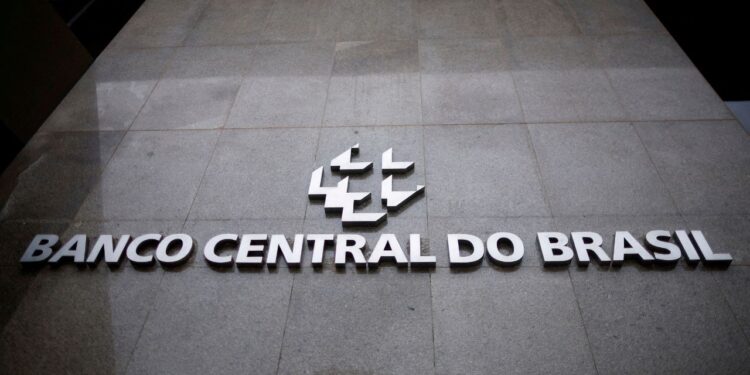 Mercado eleva projeção de inflação e vê Selic a 14% em 2026