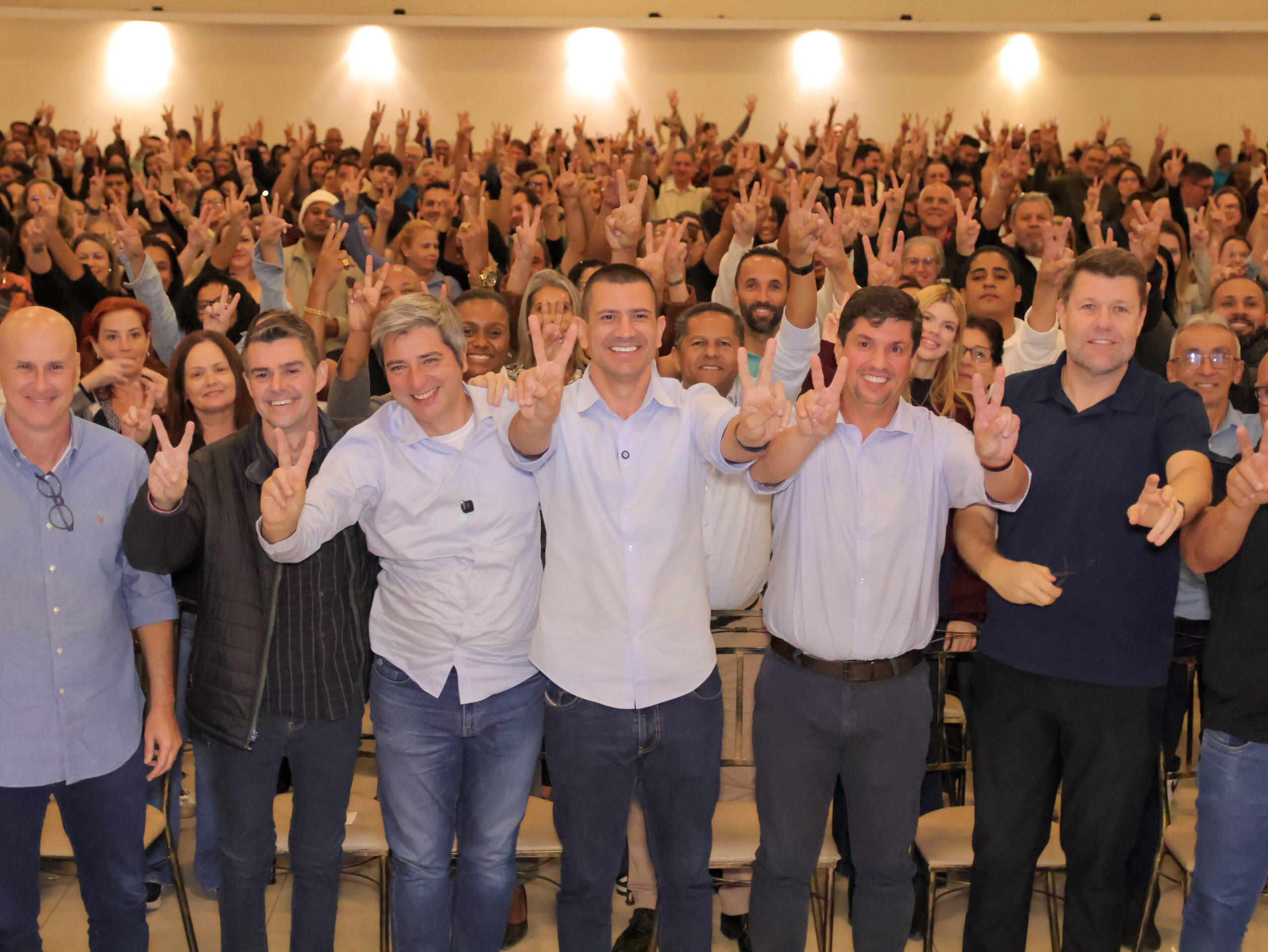 Douglas Ruas leva ao interior propostas contra o crime organizado