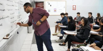Senado aprova inclusão da educação financeira no currículo escolar