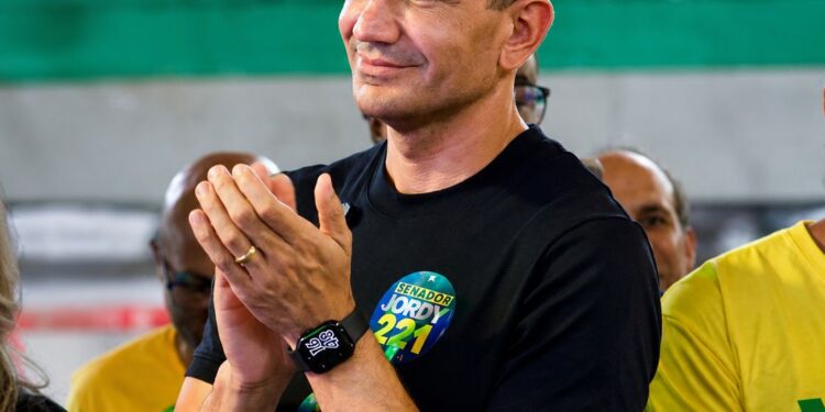 Douglas Ruas defende crédito às mulheres e menos burocracia para o Rio