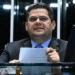 Após reunião com Lula, Alcolumbre destrava PEC sobre fim da escala 6×1