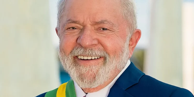 Lula é reeleito e comadará o país pela quarta vez