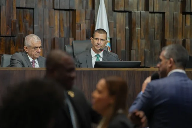 Plenário da Alerj durante votação da Lei do Devedor Contumaz no Rio de Janeiro
