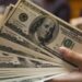 Dólar hoje cai para R$ 5,34 e Ibovespa recua após tombo eleitoral