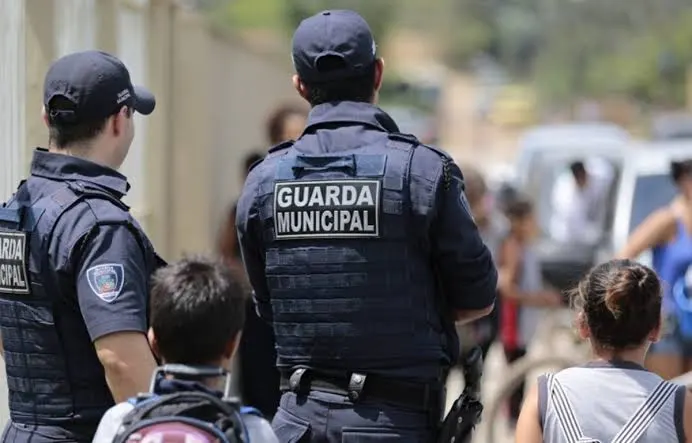 Agente em patrulhamento na Região Metropolitana referente ao concurso da Guarda de São Gonçalo.